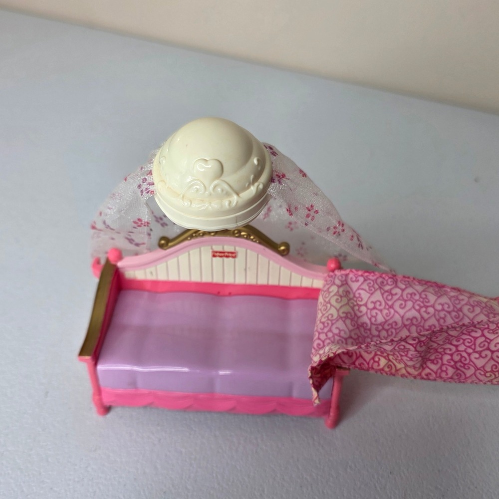 Vintage Fisher-Price Loving Family Dollhouse Canopy Bed and Girl Figure Set - Picture 2 of 5